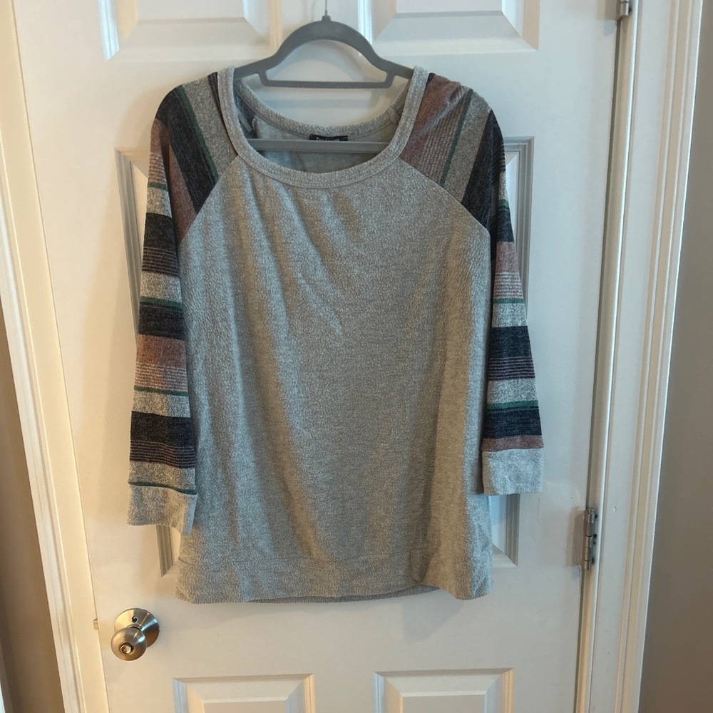 Light weight sweatshirt
